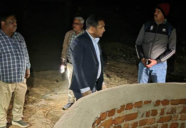 कोर व बफर जोन में कुंओ पर बनाए जा रहे मुंडेर