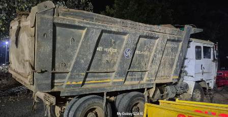 खनिज रेत का अवैध परिवहन करते वाहन हुआ जब्त 